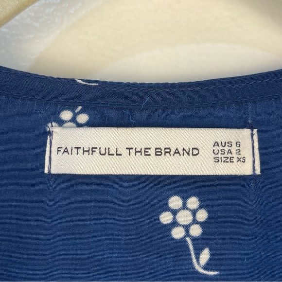 Wrap Dress by FAITHFULL THE BRAND Carmel Dress in Vineyard Print Vintage Blue - Picture 4 of 7